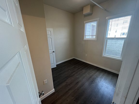 4th image of 204 E 4th Ave #209