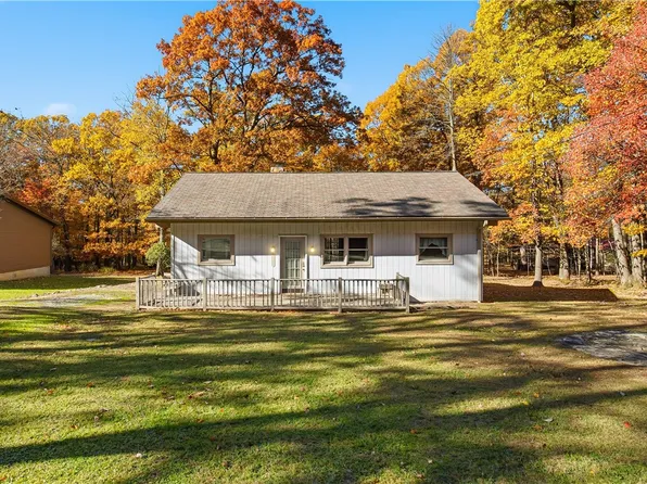 112 Chestnut Ridge Rd, Acme, PA 15610