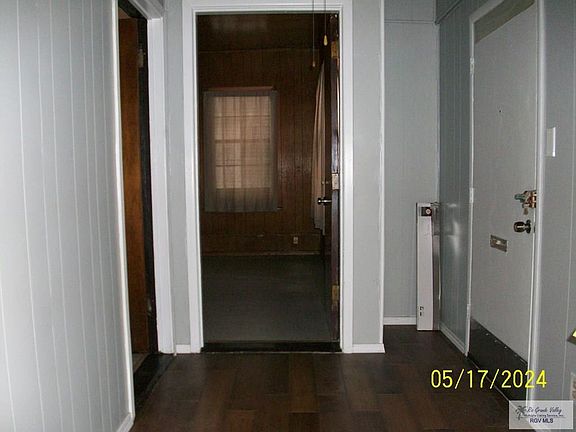 5th image of 611 W Saint Francis St