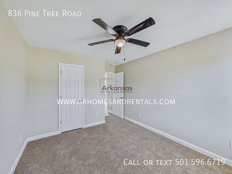 836 Pine Tree Rd — Photo 13