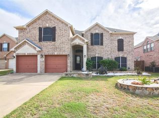 914 Greenfield Ct, Kennedale, TX 76060