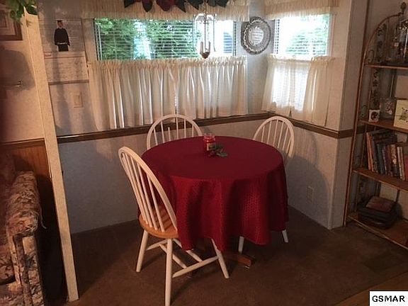 5th image of 4223 E Parkway Unit 291