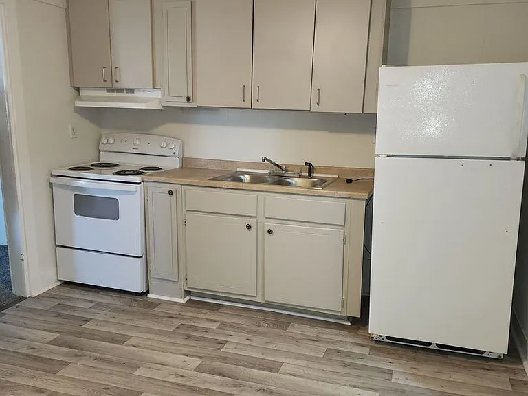 454 Rock Hill Rd — Photo 11