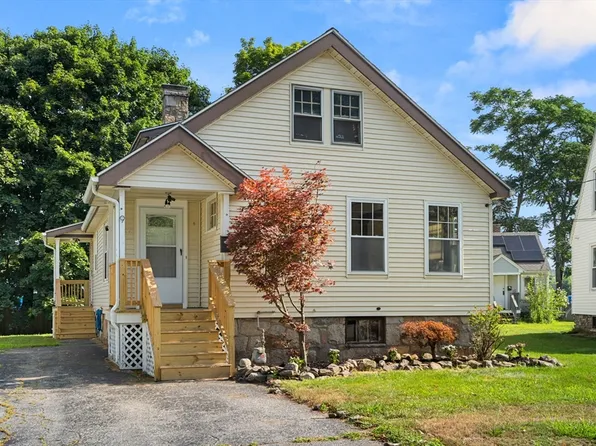 9 Adelle Circuit, Worcester, MA 01607