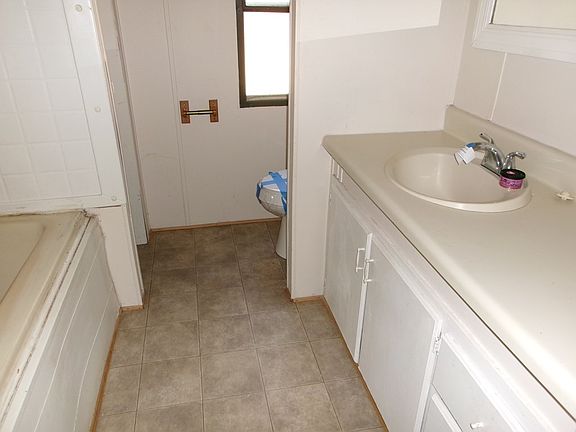 5th image of 606 Summerfield Rd
