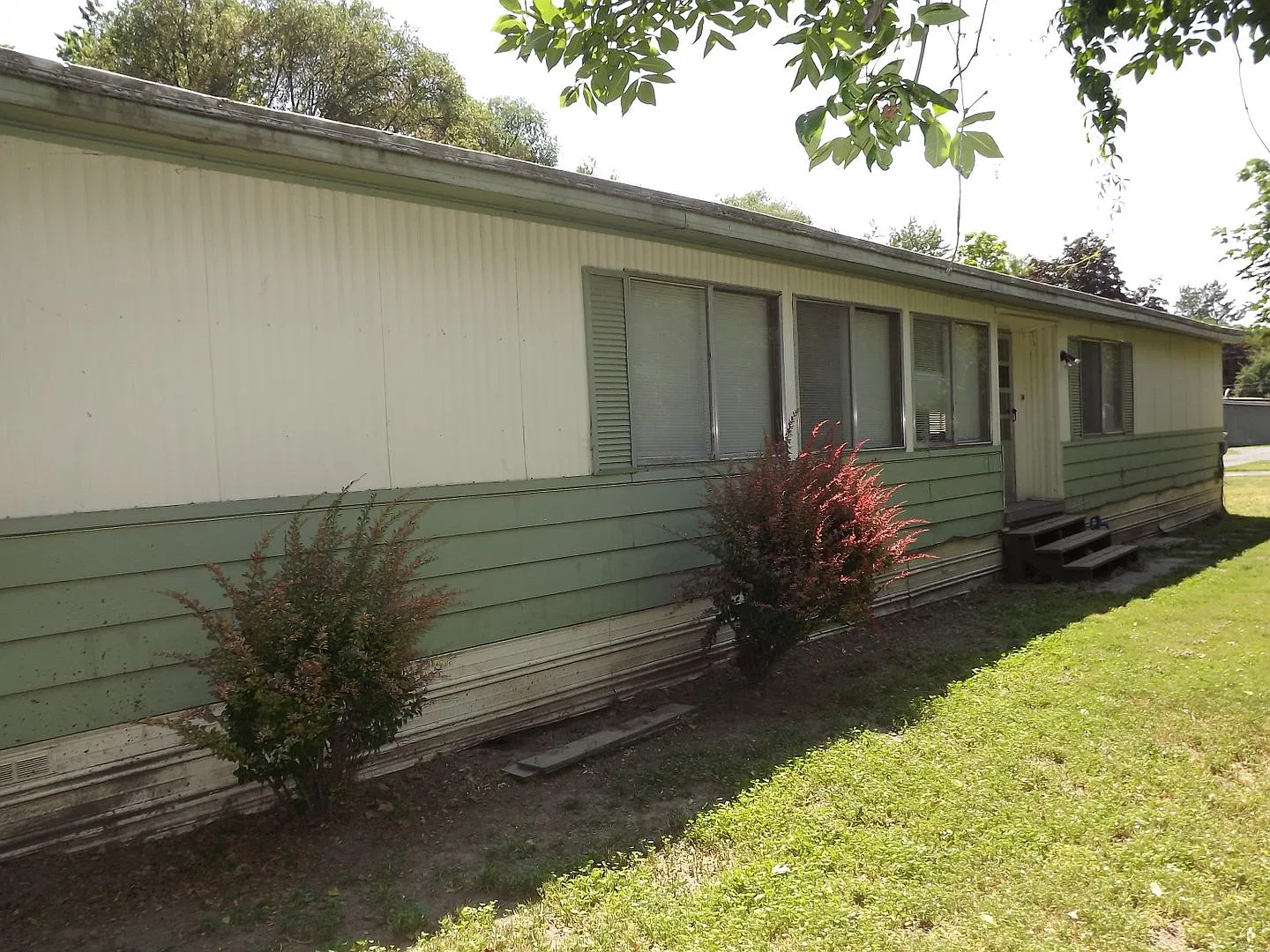 3 bed 2 bath house — Photo 2