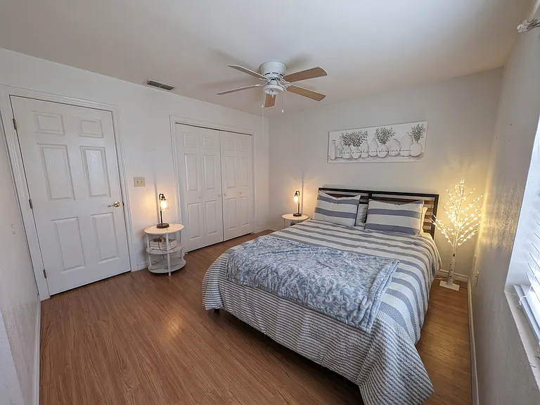 114 Scofield Ave #101 — Photo 4