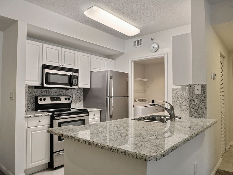 1st image of 5080 Fairways Cir APT 205