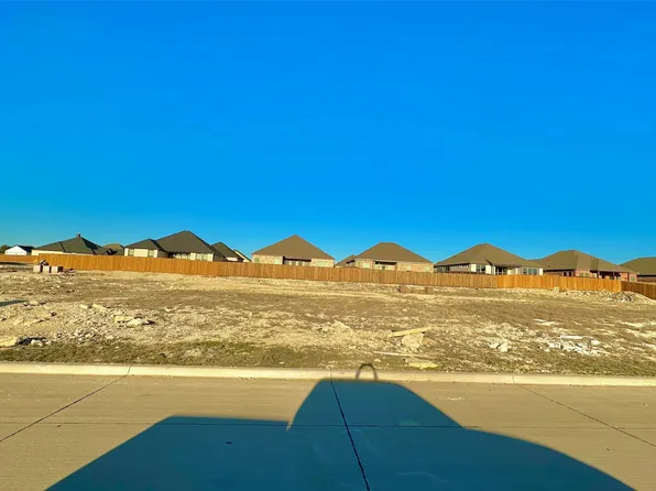 703 Broken Bow Ln, Cleburne, TX 76033