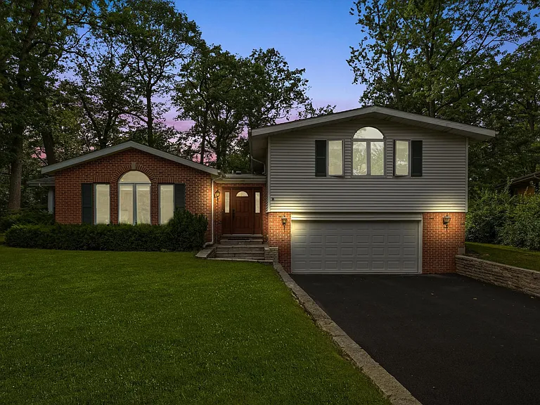 590 Timber Ln — Photo 5