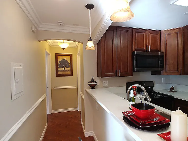 Carmel Heights Apts — Photo 40