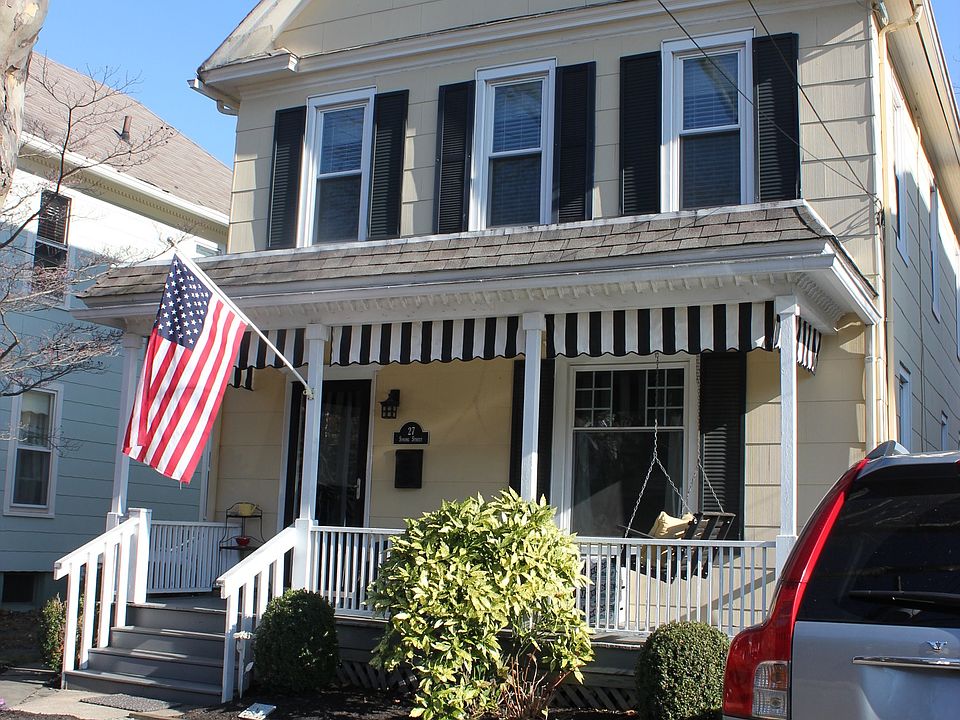 2nd image of 27 Spring St