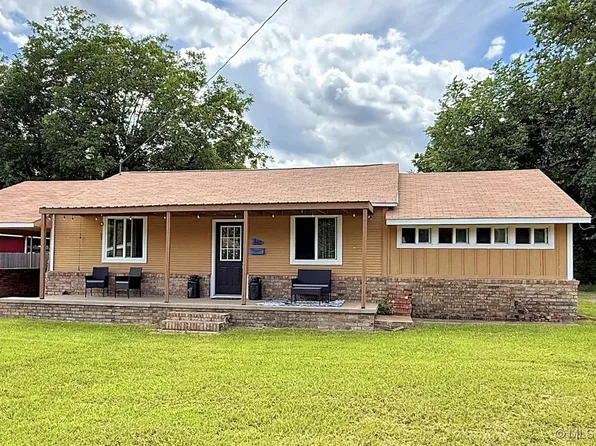 102 N Ash Ave, Tahlequah, OK 74464