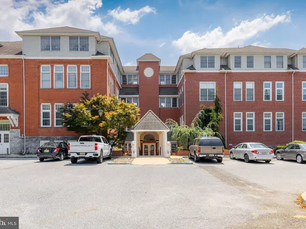 100 Aura Rd APT 309, Clayton, NJ 08312