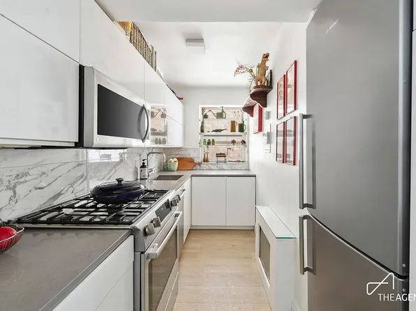 321 E 45th St APT 7G, New York, NY 10017