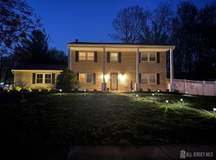 40 Sandburg Dr, Morganville, NJ 07751