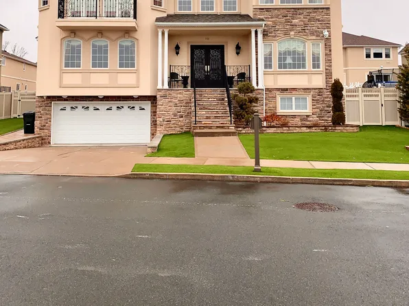 701 Johnston Terrace image 1 of 4