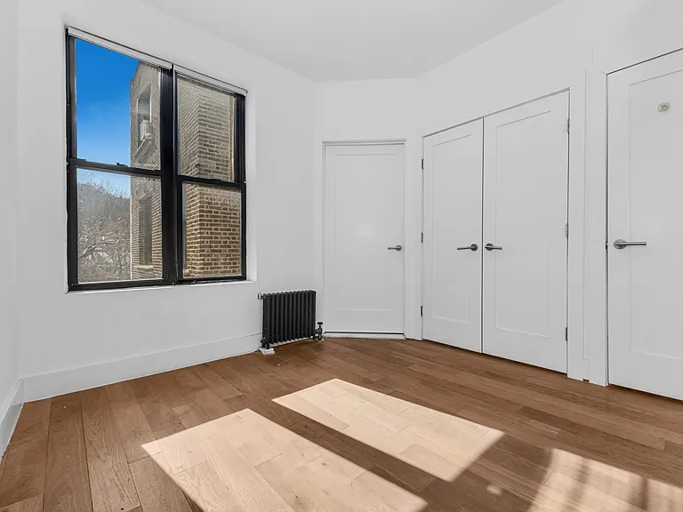 217 Central Park N #15 — Photo 4