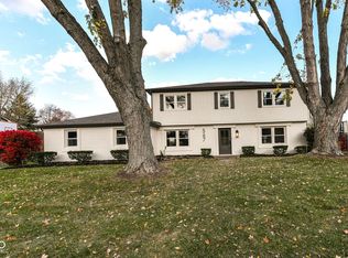 567 Hawthorne Dr, Carmel, IN 46033