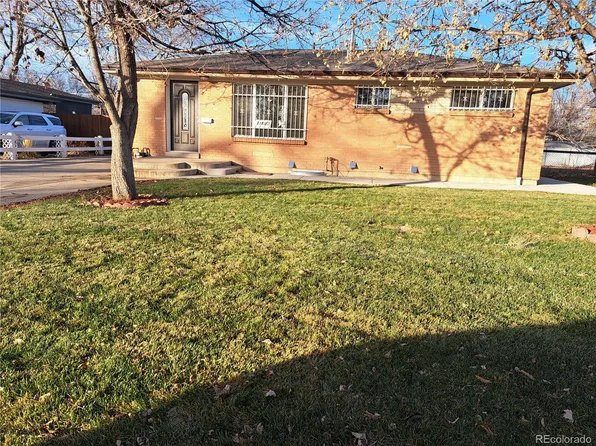 12823 Park Lane Dr, Aurora, CO 80011