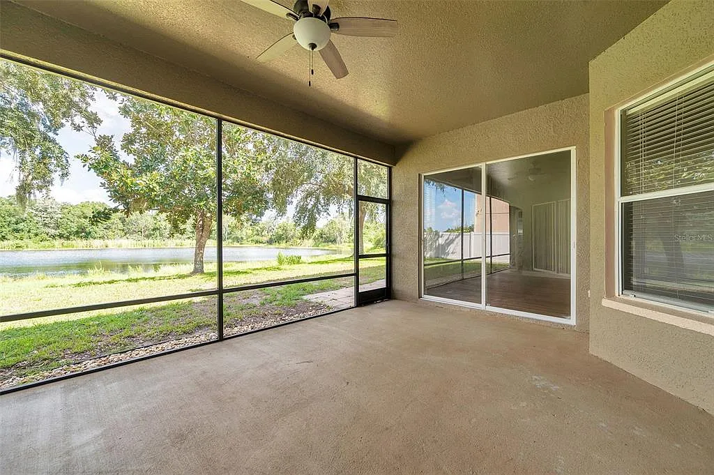 5 bed, 3.0 bath, 3249 sqft, $3,400 — Photo 3