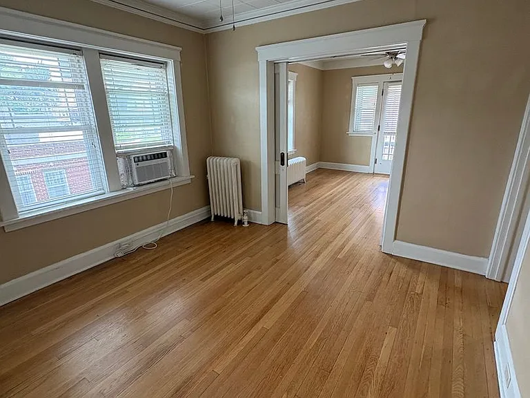 3301 Dewey Ave — Photo 10