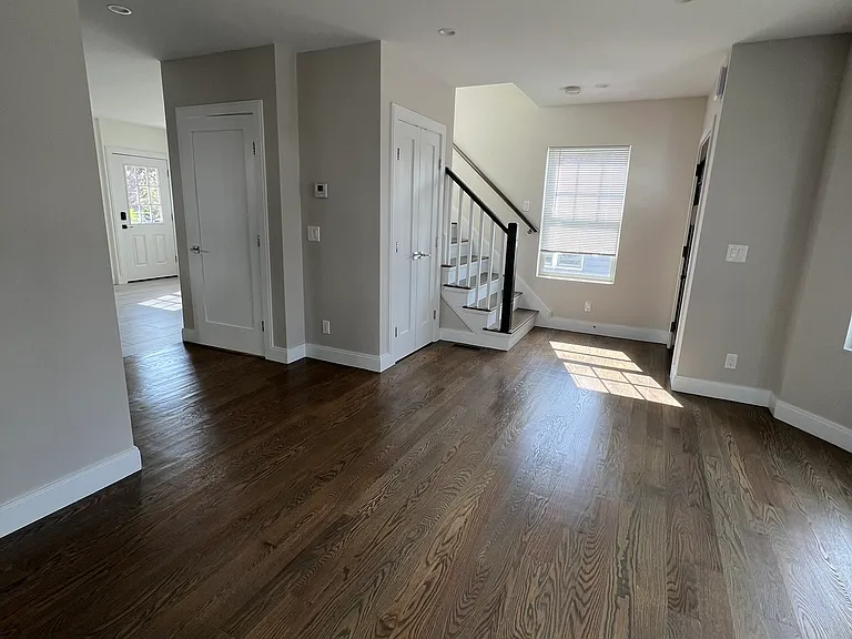 19 Loomis Ave — Photo 17