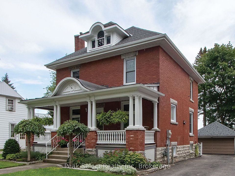 1st image of 395 Queen St E
