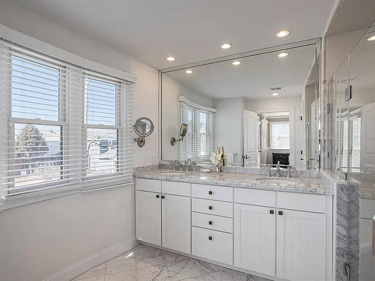 7611 Ventnor Ave — Photo 15