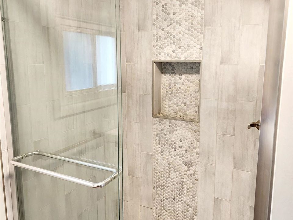 105 North Ave, photo 27