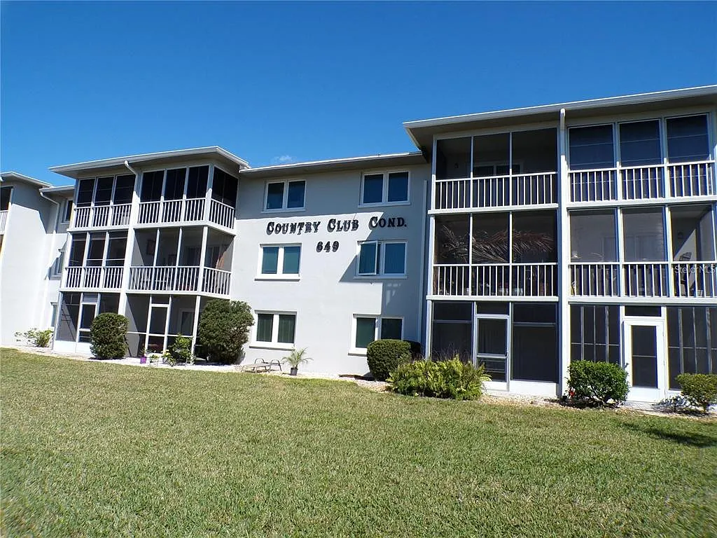 2 bed, 2.0 bath, 833 sqft, $1,500 — Photo 1