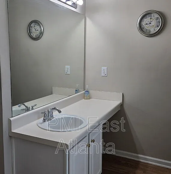 70 Desota Dr — Photo 8
