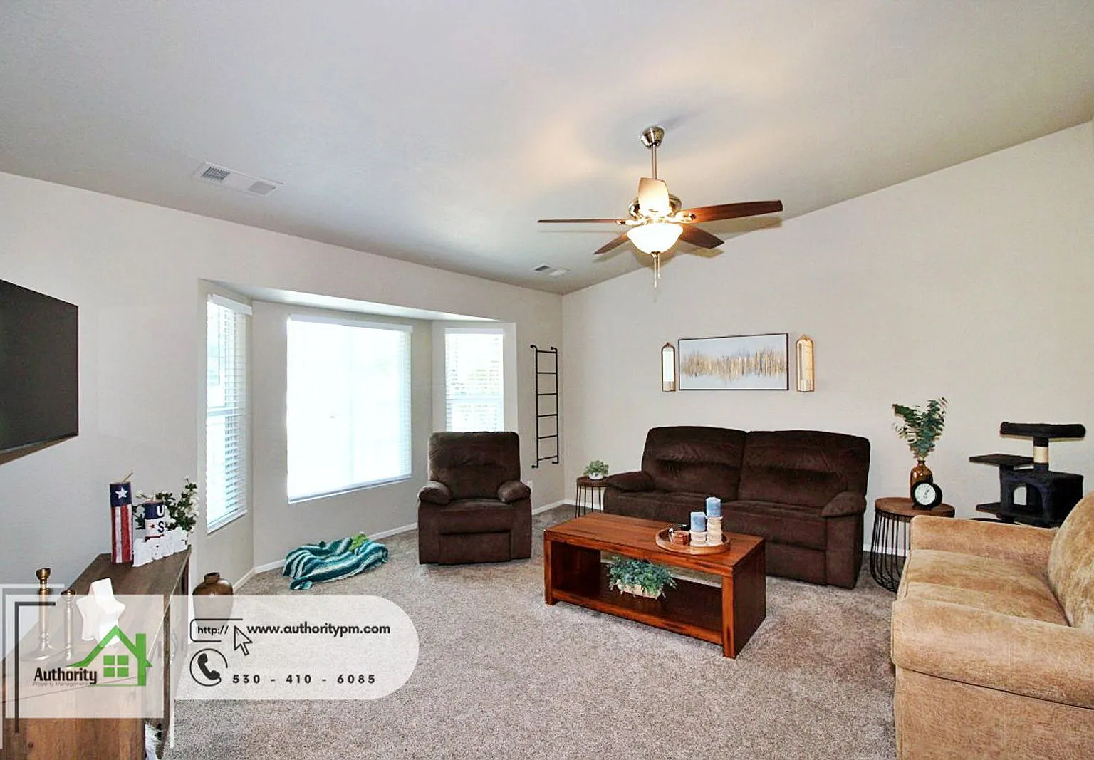 3 bed, 2.0 bath, 1584 sqft, $2,295 — Photo 4