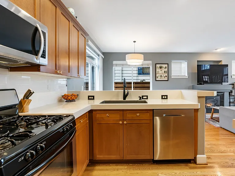 4412 NE Grand Ave — Photo 8