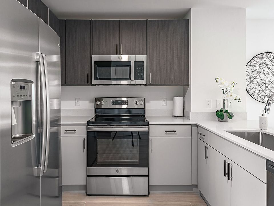 1st image of 307 N J St #206