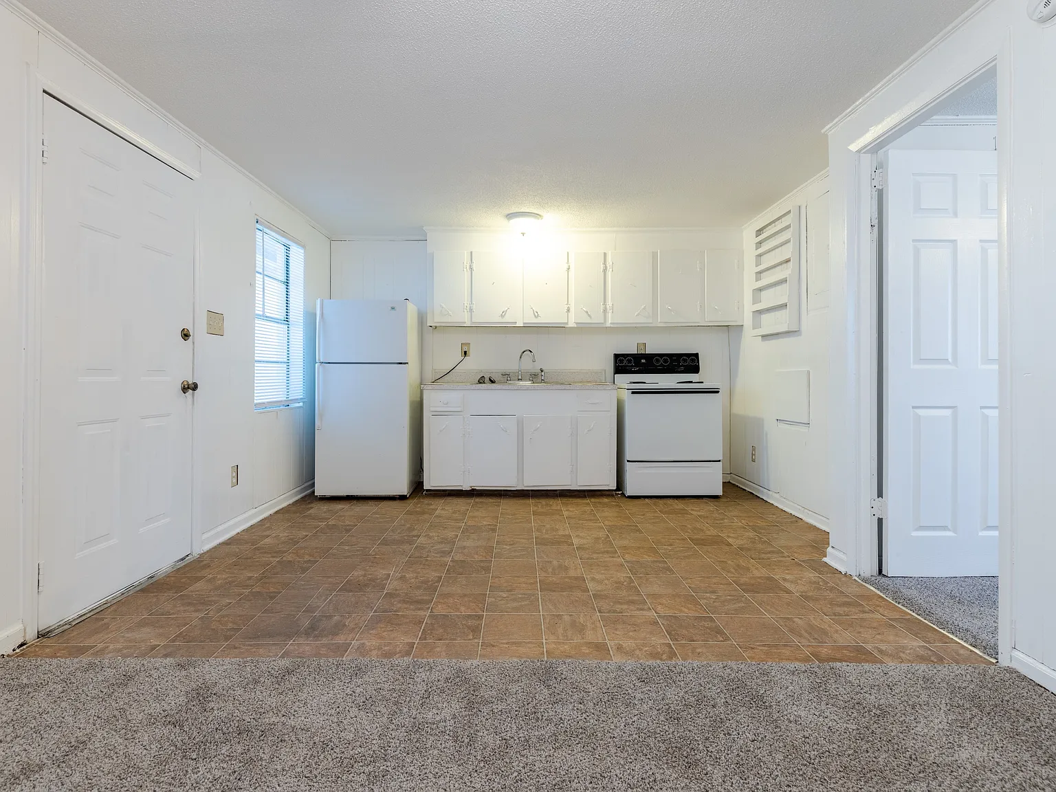 Creekside At Noisette Apartments — Photo 3