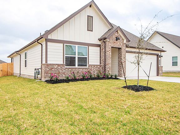 2nd image of 1722 San Jacinto Dr