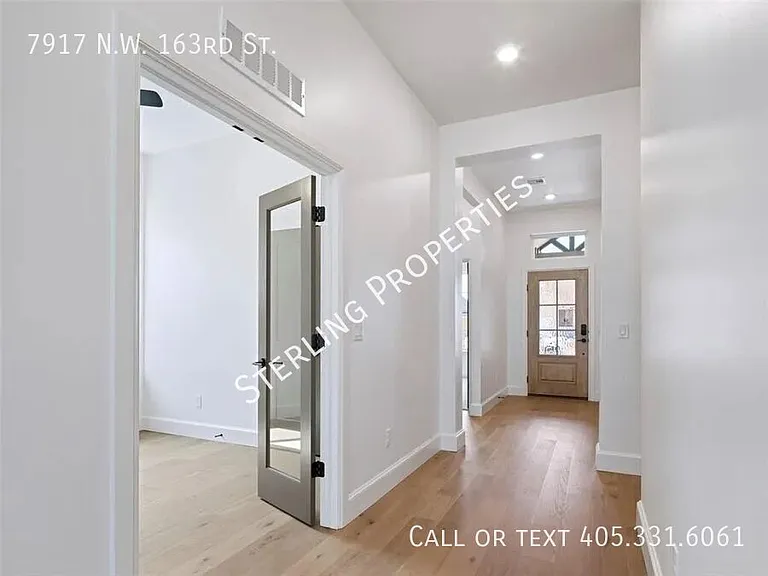 7917 N West 163rd St — Photo 2