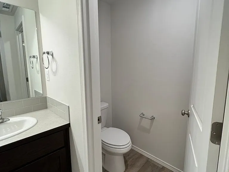 1023 W Aspen Rd — Photo 21