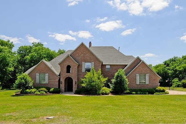 1st image of 1815 Sawmill Dr