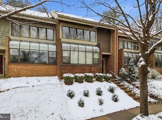 10995 Thrush Ridge Rd, Reston, VA 20191