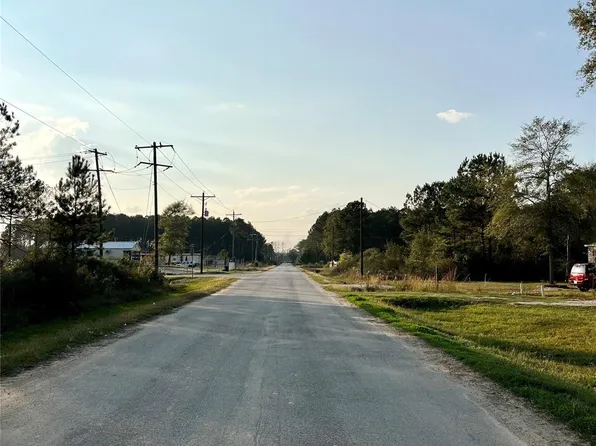 302 County Road 3402, Cleveland, TX 77327