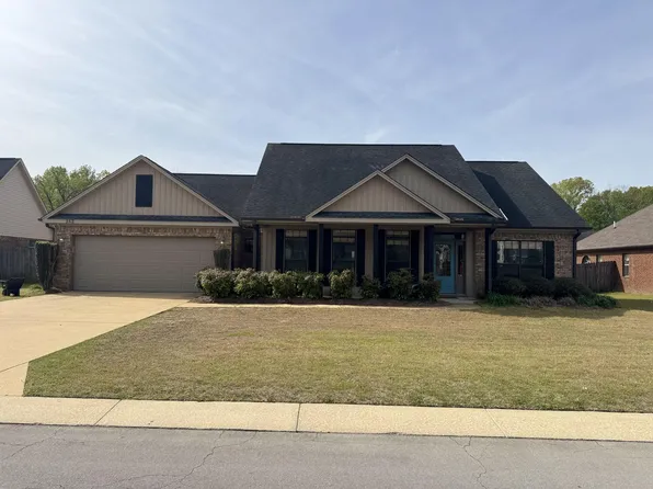 182 Ivywood Cv, Saltillo, MS 38866