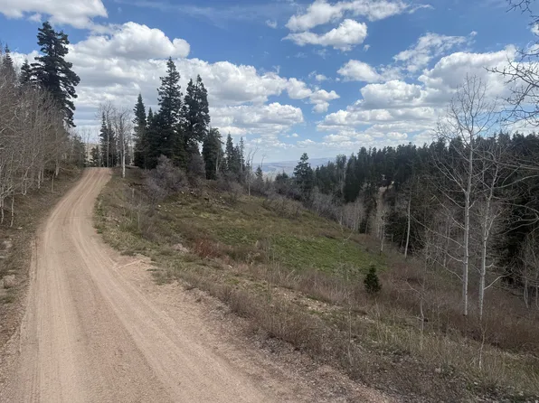 2211 Pine Cir, Coalville, UT 84017