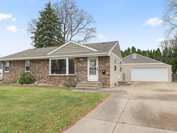 811 Pandora Dr NE, Fridley, MN 55432