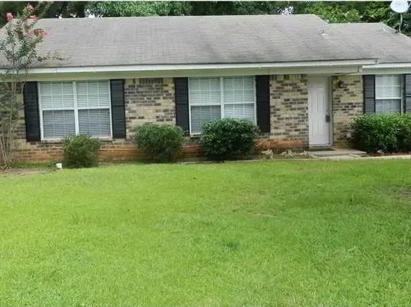 795 Royal Woods Dr W, Mobile, AL 36608