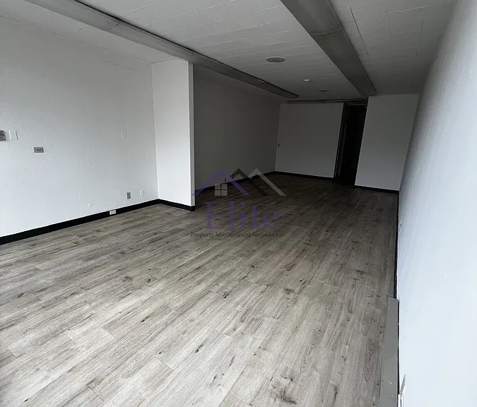 415 W Railroad Ave #1 — Photo 2