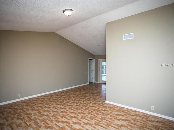 4th image of 2923 Windridge Dr