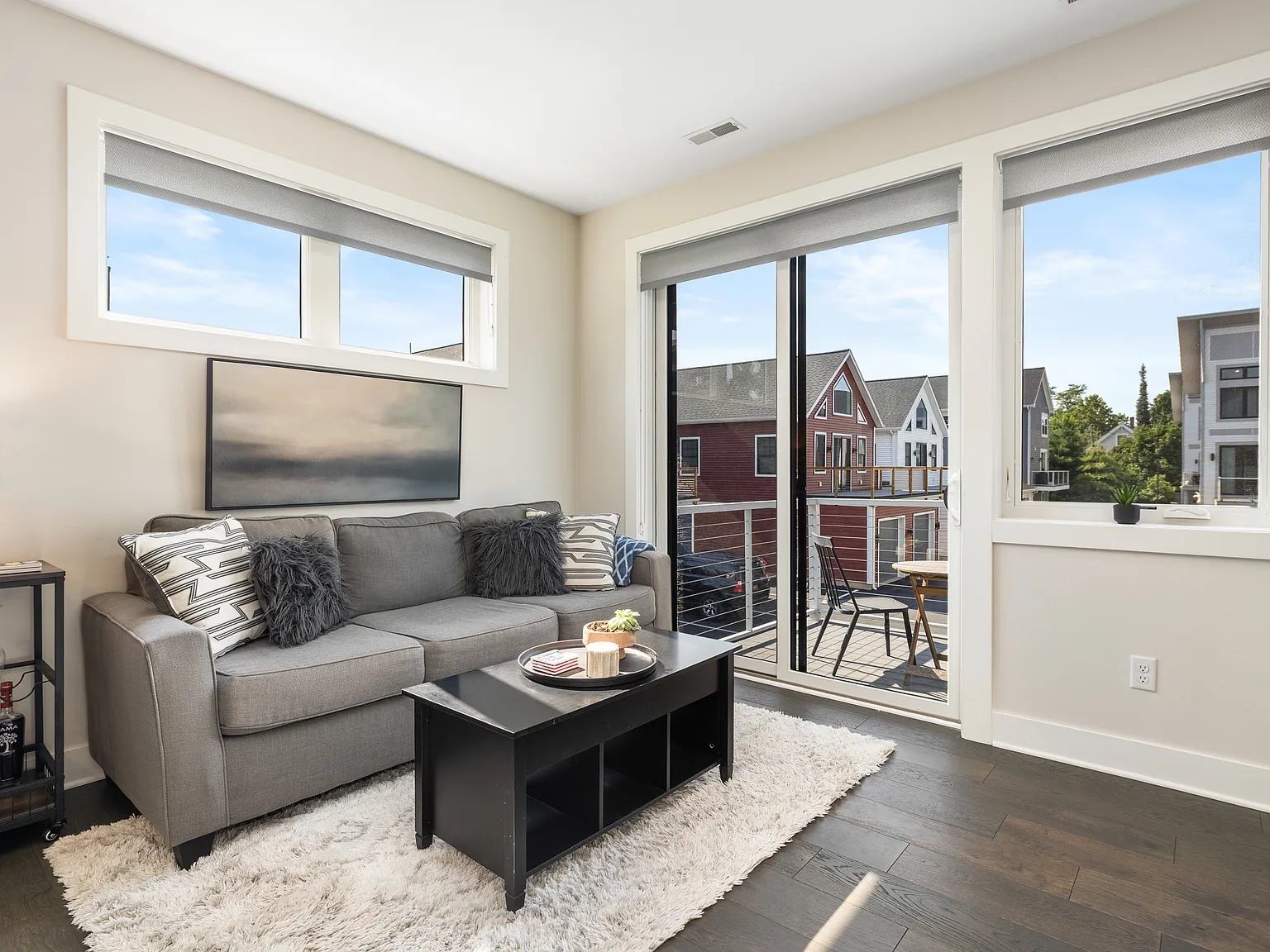 1 bed, 880 sqft, $1,950 — Photo 4