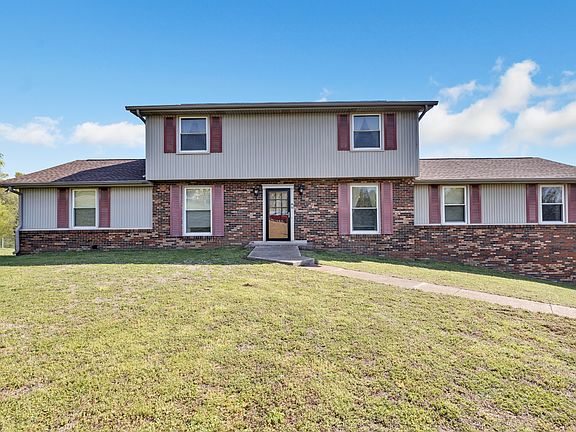 5th image of 415 Highland Heights Dr